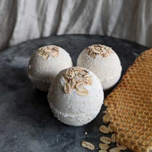 Oat and Honey | Natural Bath Bomb